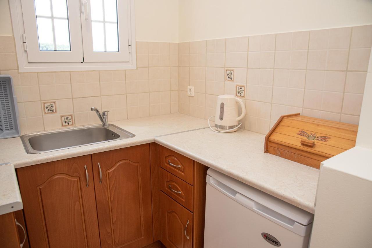 איוס סטפנוס Kapetanios Apartments מראה חיצוני תמונה